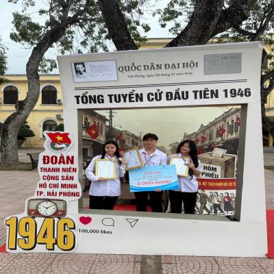 ĐOÀN THANH NIÊN PHƯỜNG LƯU KIẾM “CHECK-IN VỚI NGÀY HỘI BẦU CỬ”